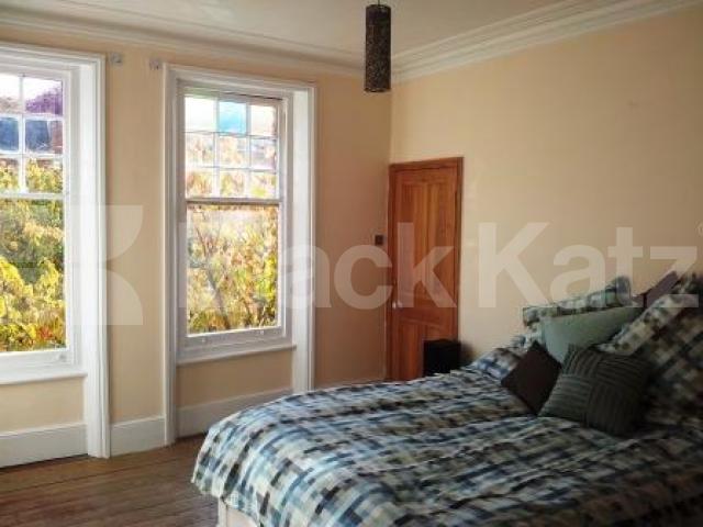 			5 Bedroom, 1 bath, 1 reception House			 Weston Park, CROUCH END